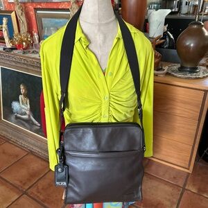 TUMI HARRISON Brown Leather Stratton Crossbody Messenger Bag +Hangtag
